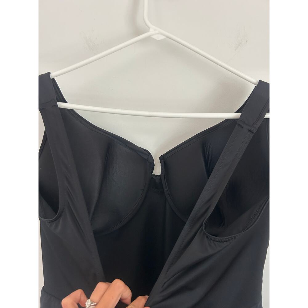 MiracleSuit Plus Size Black Swim Dress 24W – Built‑In Bra – Tummy Control - Picture 5 of 7
